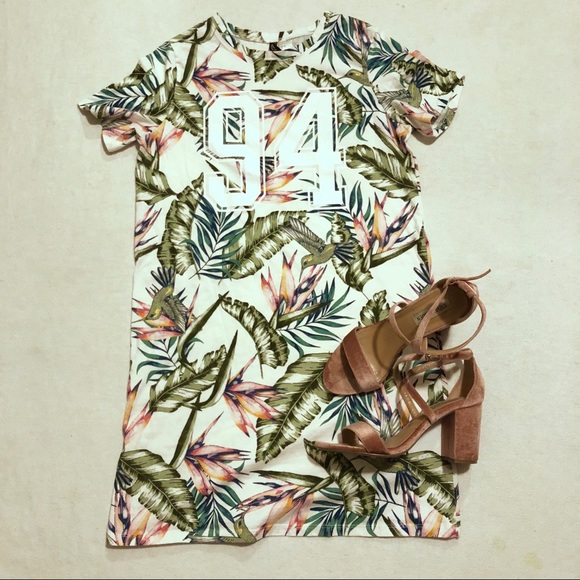 Divided Dresses & Skirts - H&M T-shirt Dress